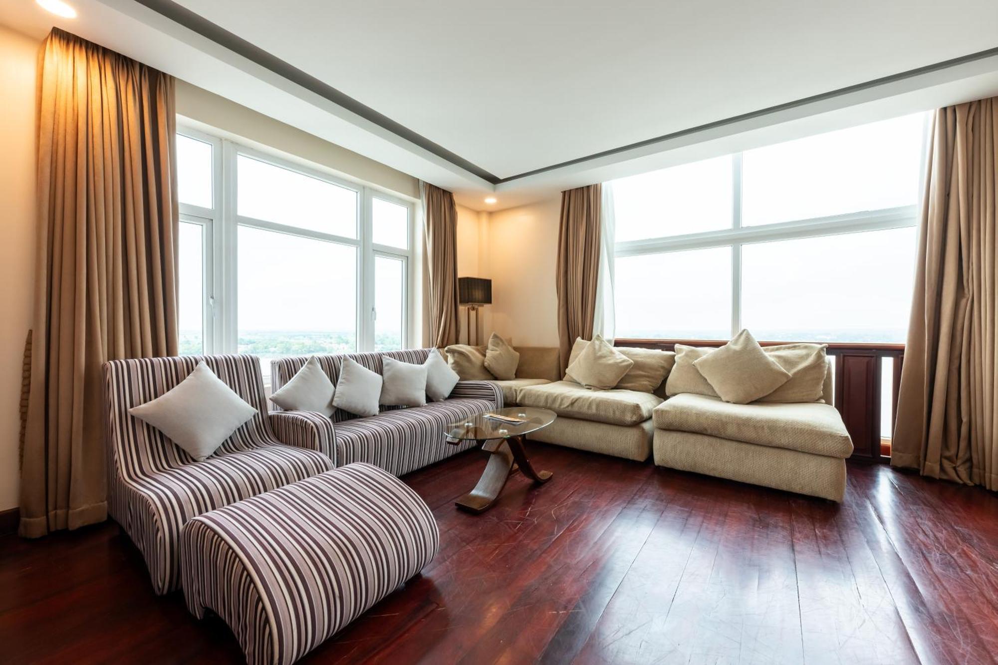 קמפונג צ'אם Lbn Asian Hotel מראה חיצוני תמונה